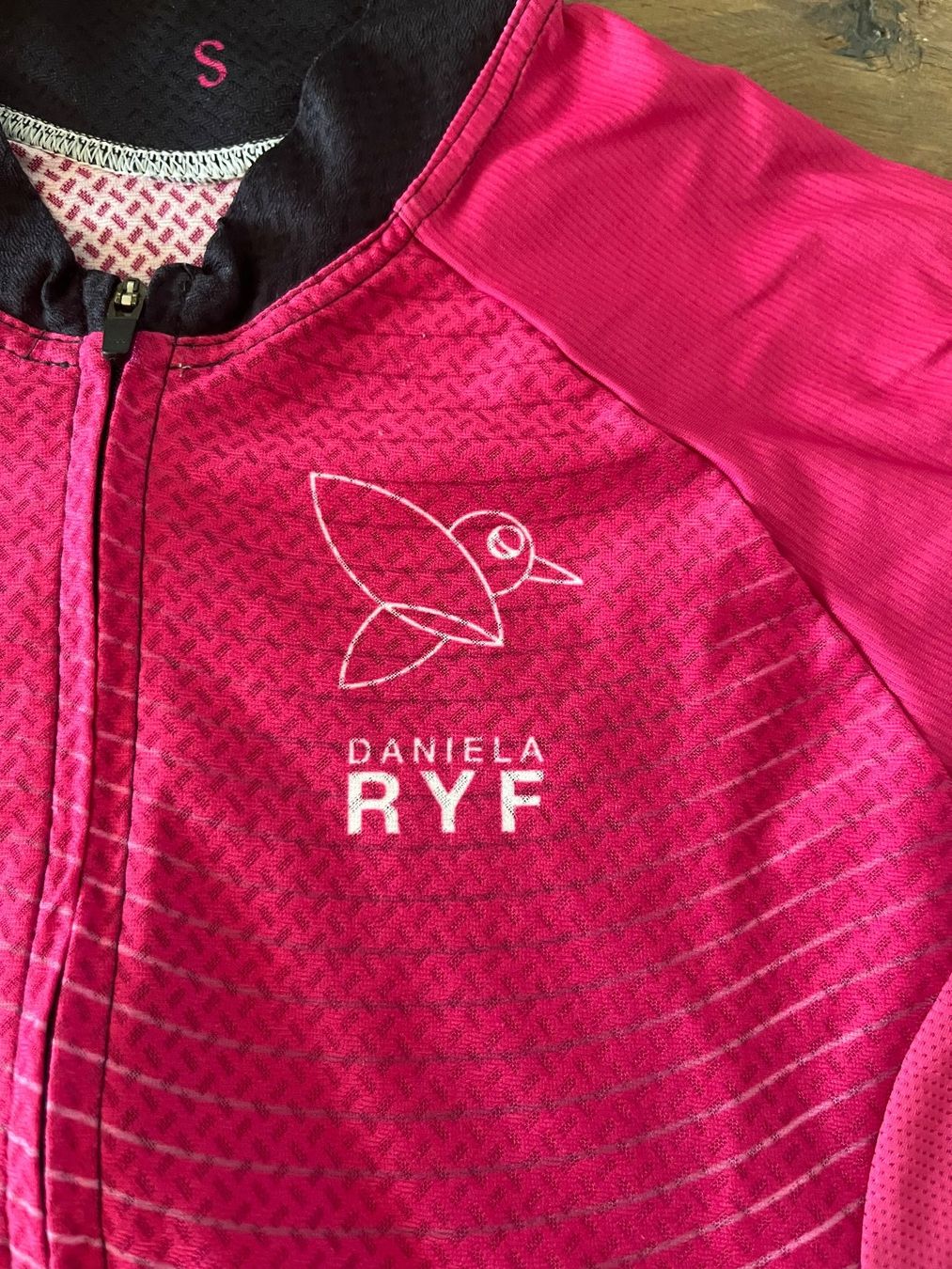 Canottiere & Pantaloni: Trikot kurzarm mit Daniela Ryf Aufdruck – Usato da Altendorf venduto da RockyMountain01 1