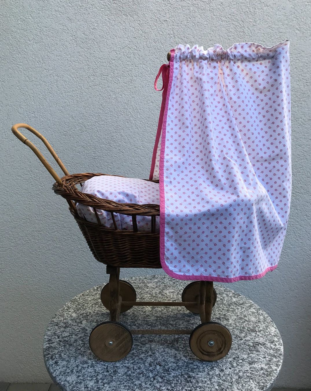 Puppenwagen: Puppen Stubenwagen – Gebraucht aus Fraubrunnen von  2