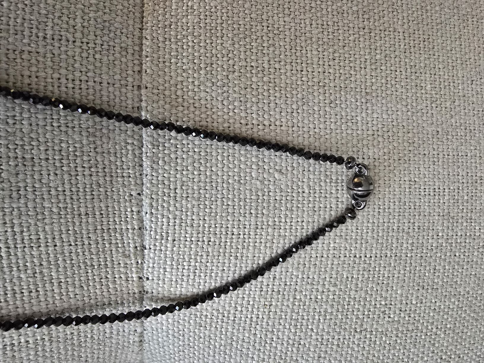 Catenine: Schwarze Perlenkette mit Spinell – Nuovo (secondo la descrizione) da Erlinsbach venduto da sus_7k9l 1