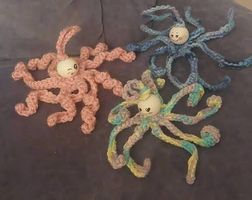 Gehäkelte Octopus-Spielzeuge 1 Stk. handgemacht neuwertig