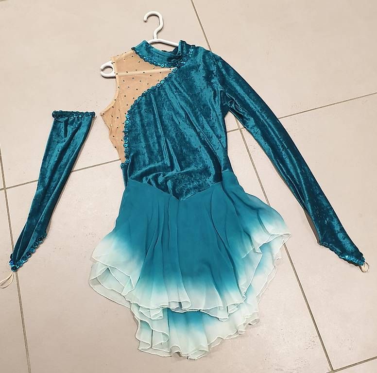 Kleider & Röcke: Eislaufkleid Gr. 176/34 – Gebraucht aus Pfaffhausen von Mnb84