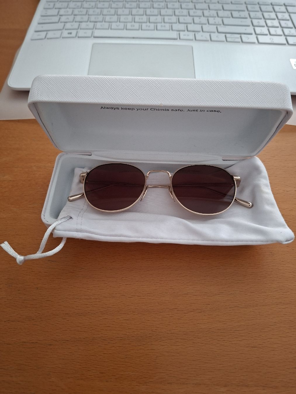 Occhiali & Lenti: Sonnenbrille CHIMI Modell mit Etui neuwertig – Nuovo (secondo la descrizione) da Uster venduto da mak_mw2n