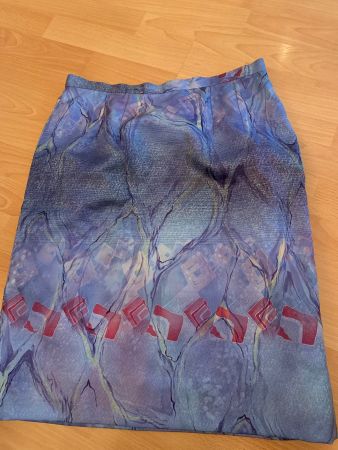 Jolie jupe satinée vintage taille 40