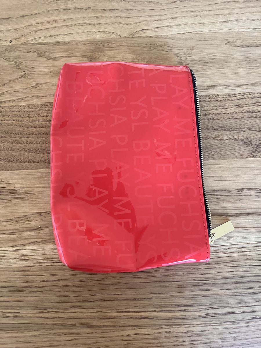 Saint Laurent Custodie per cosmetici: Kosmetiktasche – Usato da Wangen b. Olten venduto da oli_f9b8 1