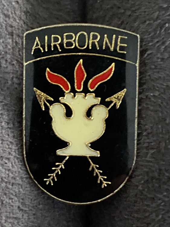 Pin's Militaire ANAS (Association Nationale Actions Sociales) - Vintage Zamac