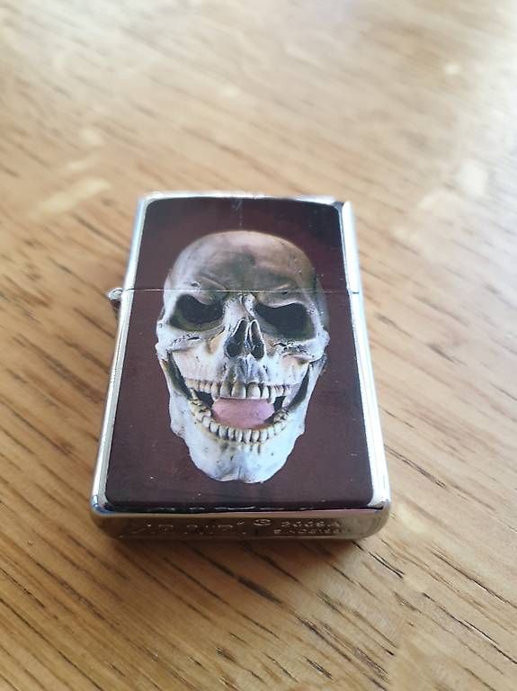 Briquets: Zippo Feuerzeug 1 – D'occasion à Rickenbach LU par trucker.s