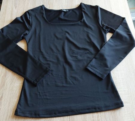 Schwarzes Langarmshirt, Grösse S/M, ideal für den Herbst!