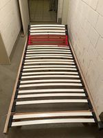 Bett 90x200 mit verstellbarem Lattenrost  Swiss Design