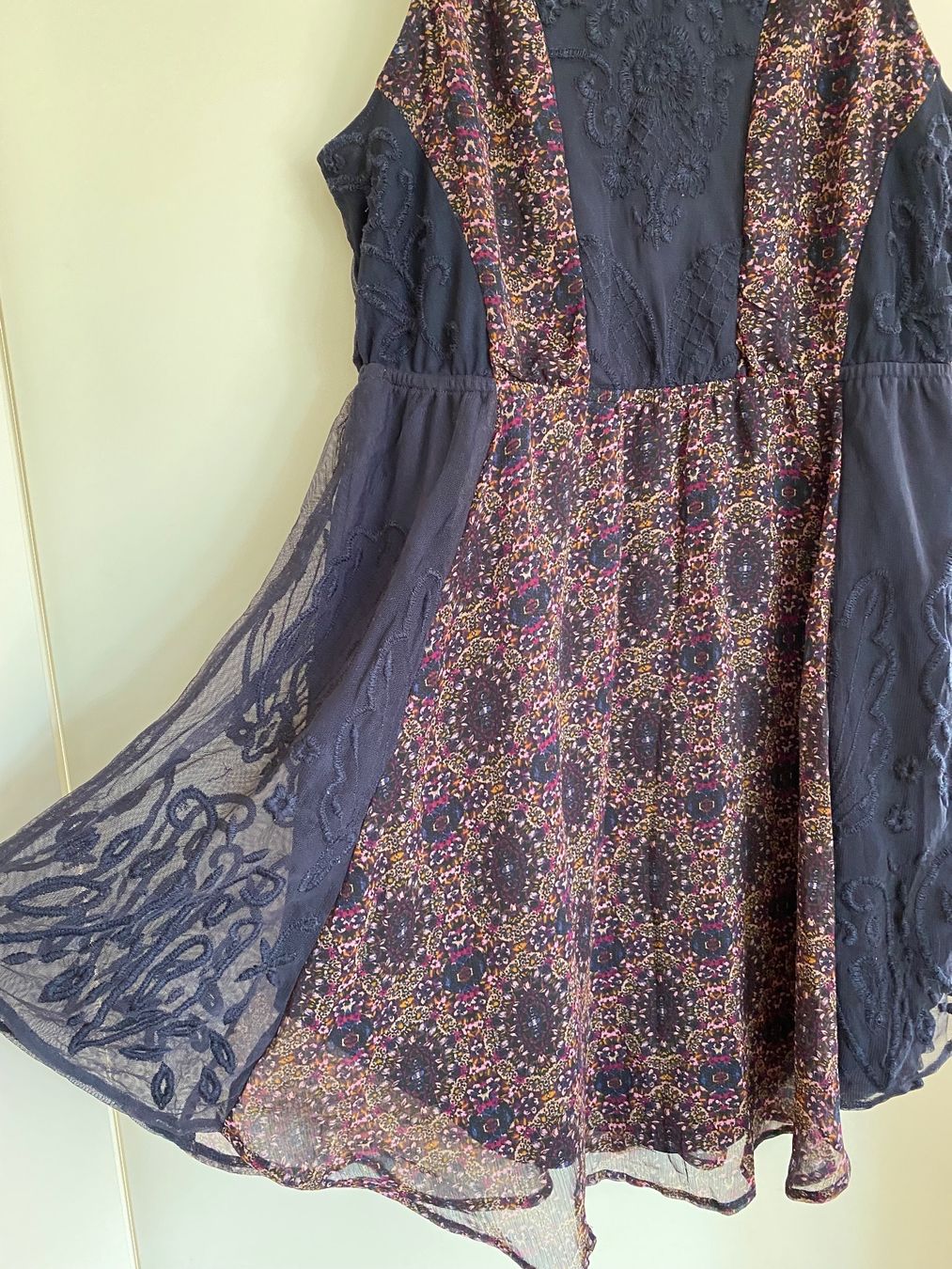 Vestiti: Review Kleid Gr. M – Usato da Hünenberg venduto da a.u.849 1