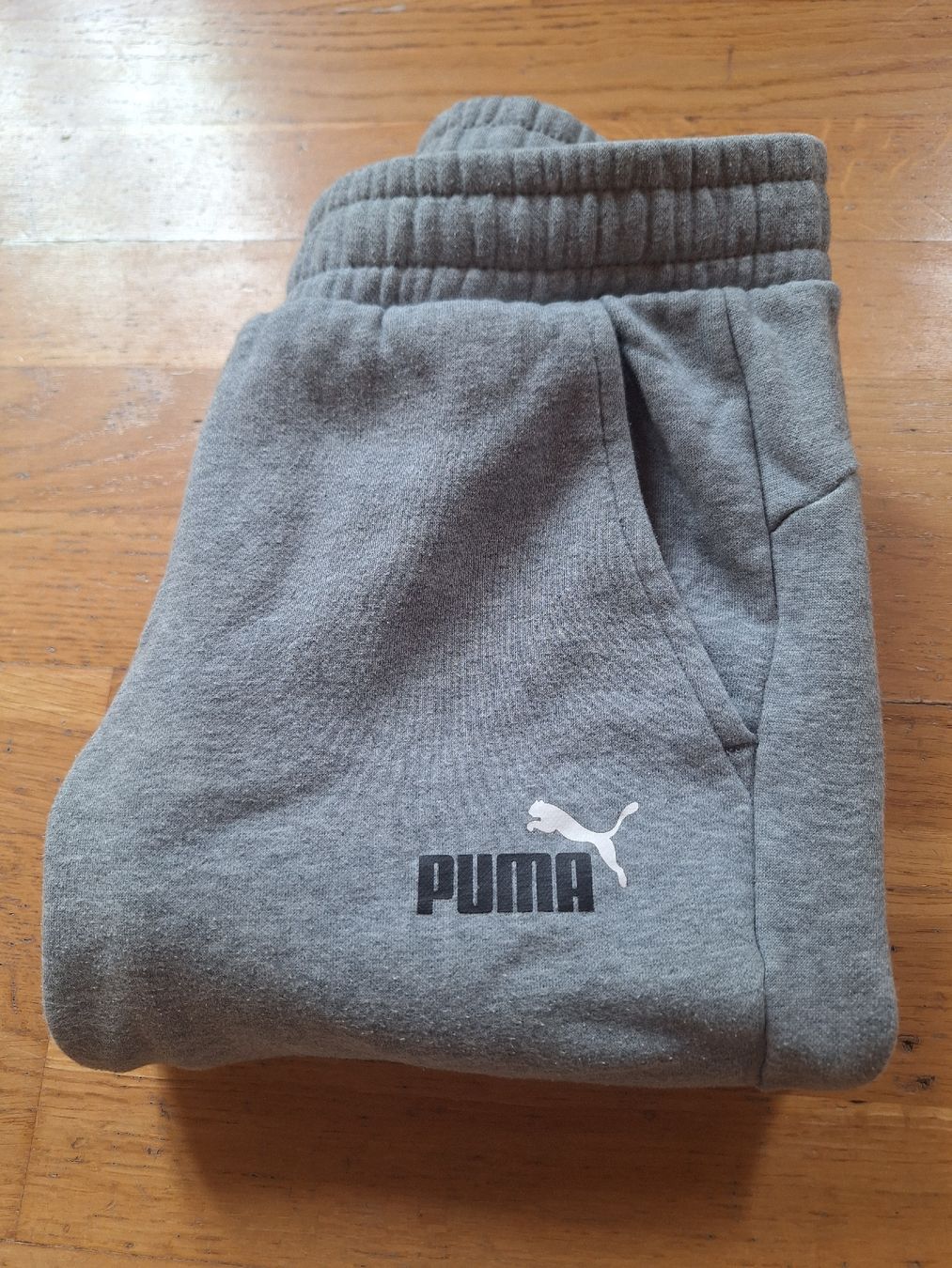 Puma Pantaloni: Trainerhose Puma Damen – Nuovo (secondo la descrizione) da Tamins venduto da VW99
