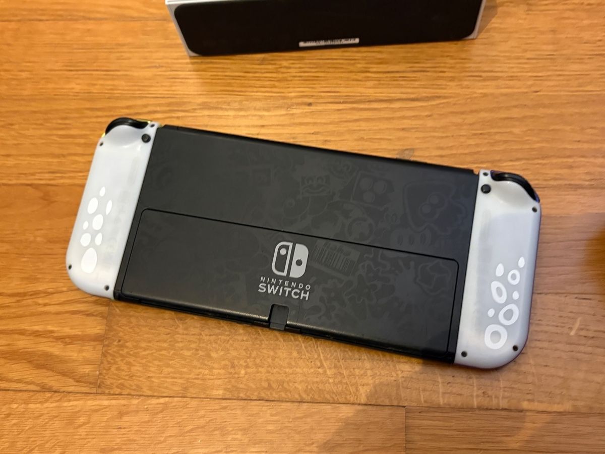 Nintendo Konsolen: Nintendo Switch Konsole OLED Splatoon Edition – Gebraucht aus Zürich von Dudu2020 4