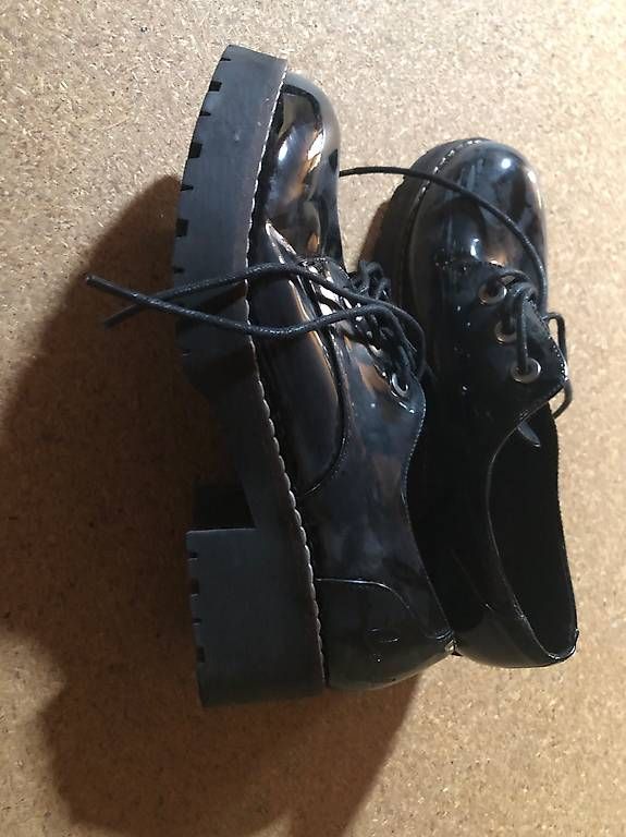 Scarpe da donna: Derbies vernies – Usato da Riex venduto da sie_ngx9 1