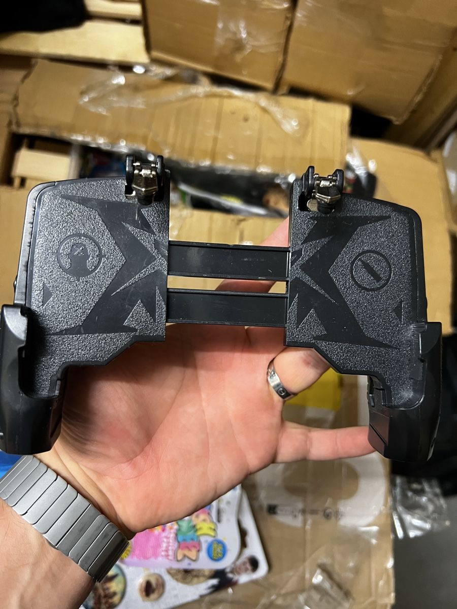 Controller: Neuwertiger Mobile Game Controller - Maximaler Spielspass! – Nuovo (secondo la descrizione) da Döttingen venduto da Swissquisite 1