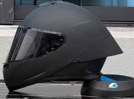 Motorradhelm Integralhelm schwarz matt- neuwertig DOT zerifi