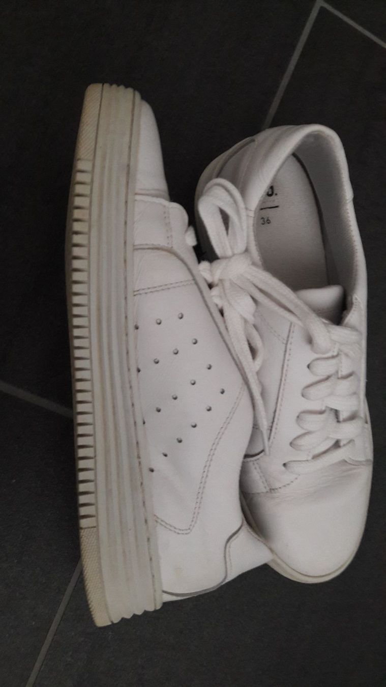 Scarpe da donna: Sneakers, weiss, Leder, Gr 36 – Usato da Basel venduto da Luzora