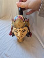 Masque décoratif vintage en bois sculpté