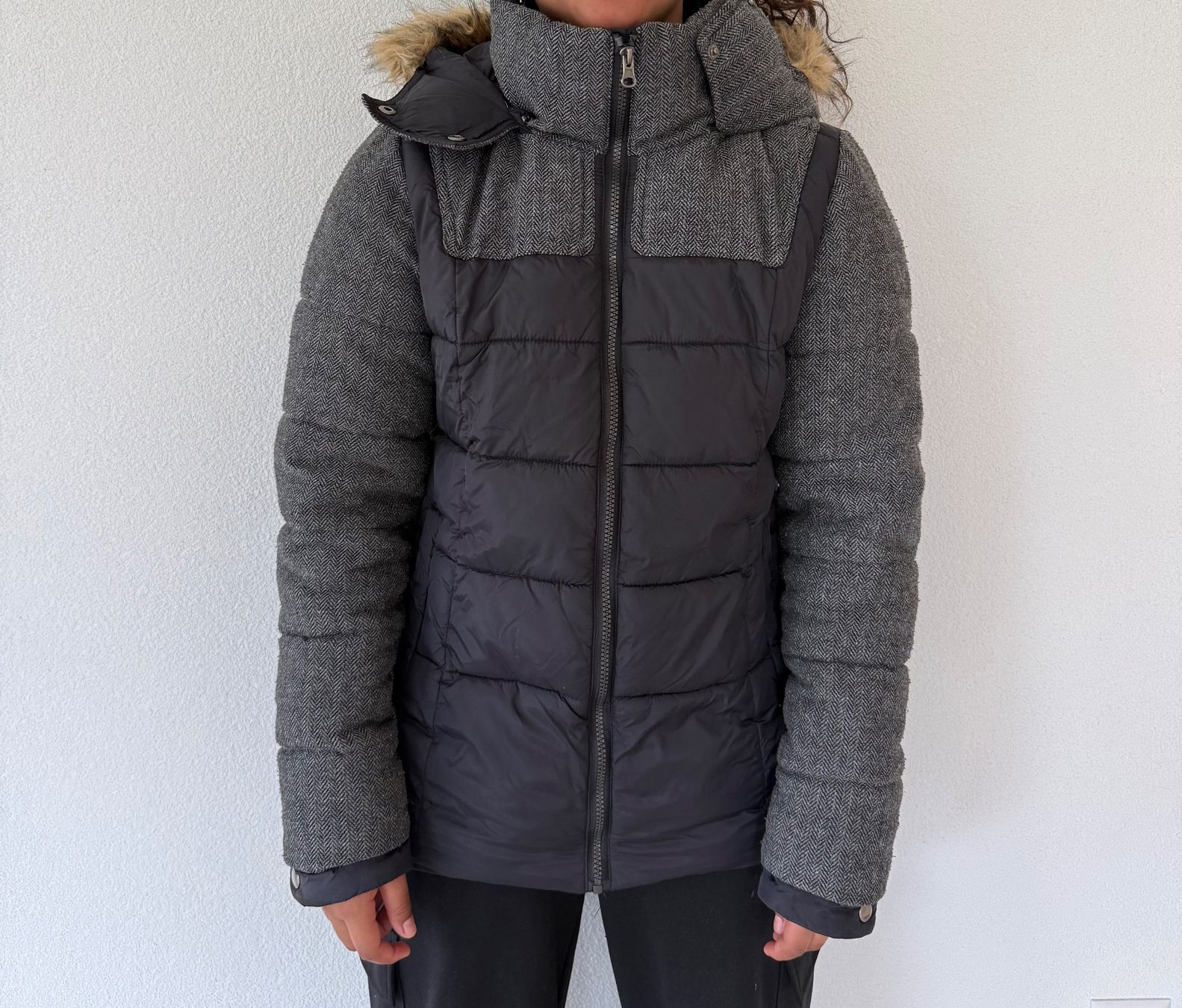 Giacche: Veste d’hiver FLG Flashlights avec capuche – Usato da Corcelles-Payerne venduto da littlemarket