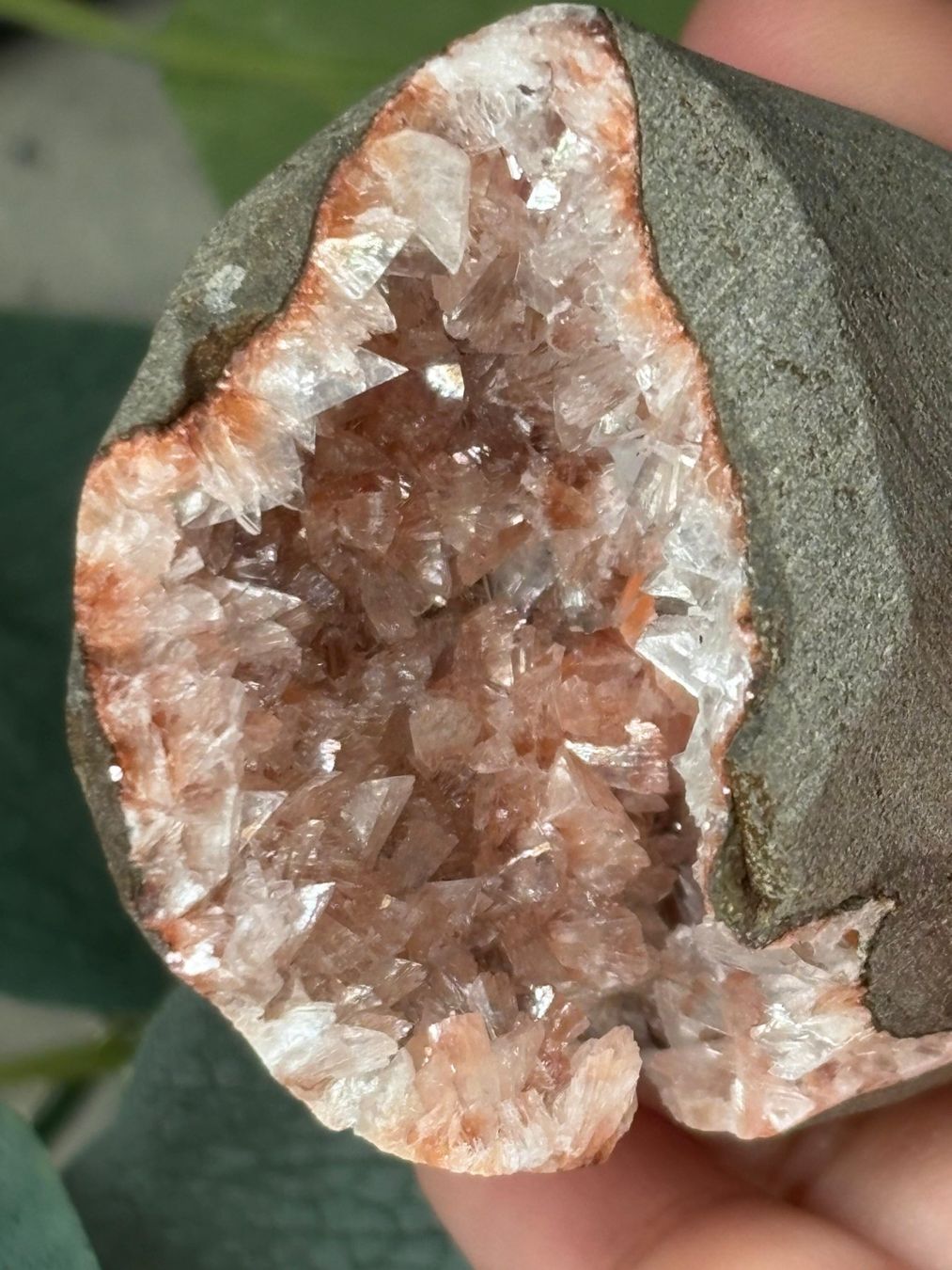 Pietre preziose: Pink Heulandit-Geode (mit Calcit) – Nuovo (secondo la descrizione) da Neuheim venduto da m.hald 1