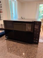 LG Microwave 25L in Excellent Condition - MH6535GIS