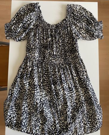 Kurzes Kleid schwarz-weiss Grösse M