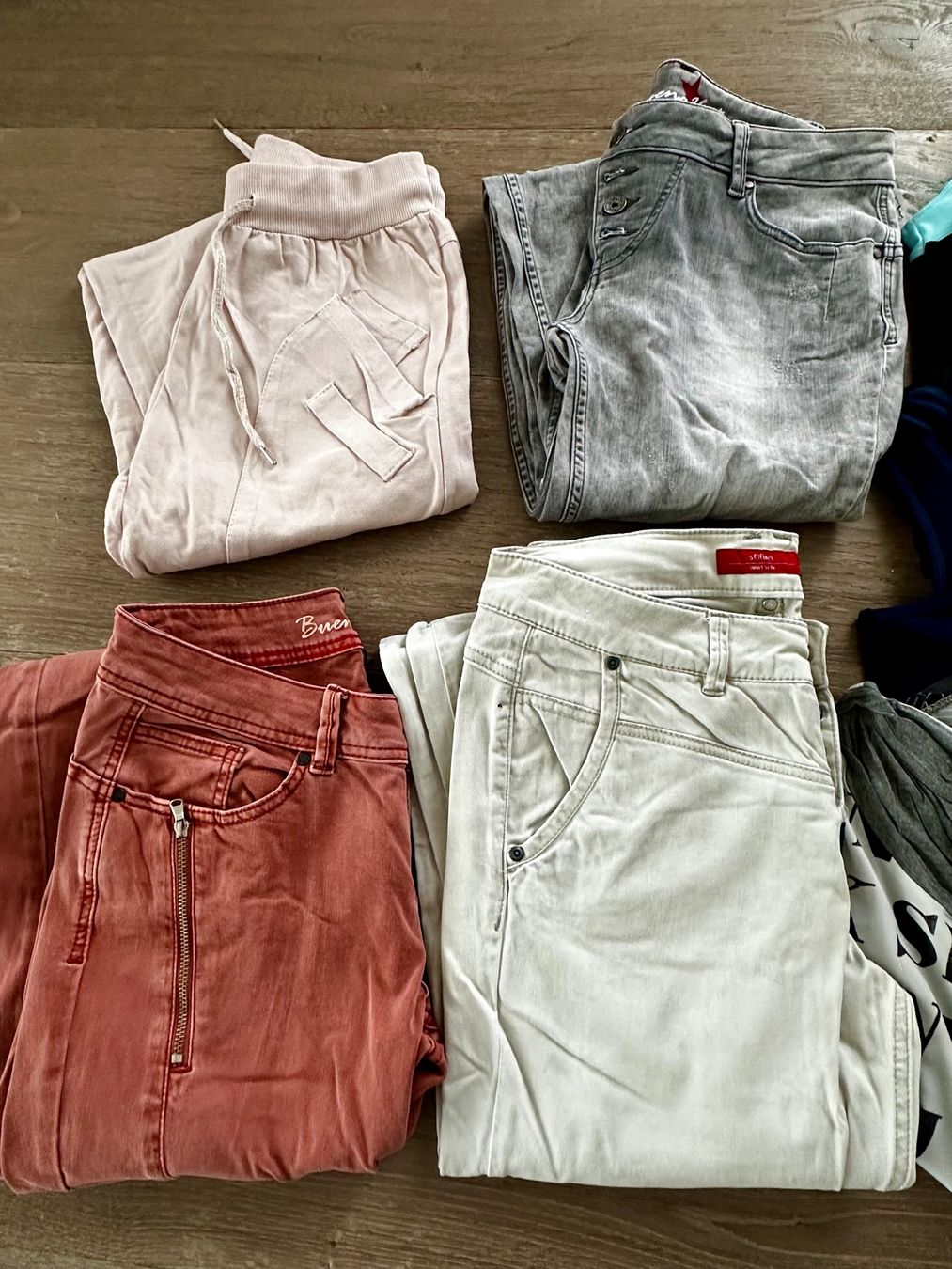 Lotti di vestiti: Kleiderpaket mit 14 Teilen, Grösse S – Usato da Hettlingen venduto da Speedy79 2