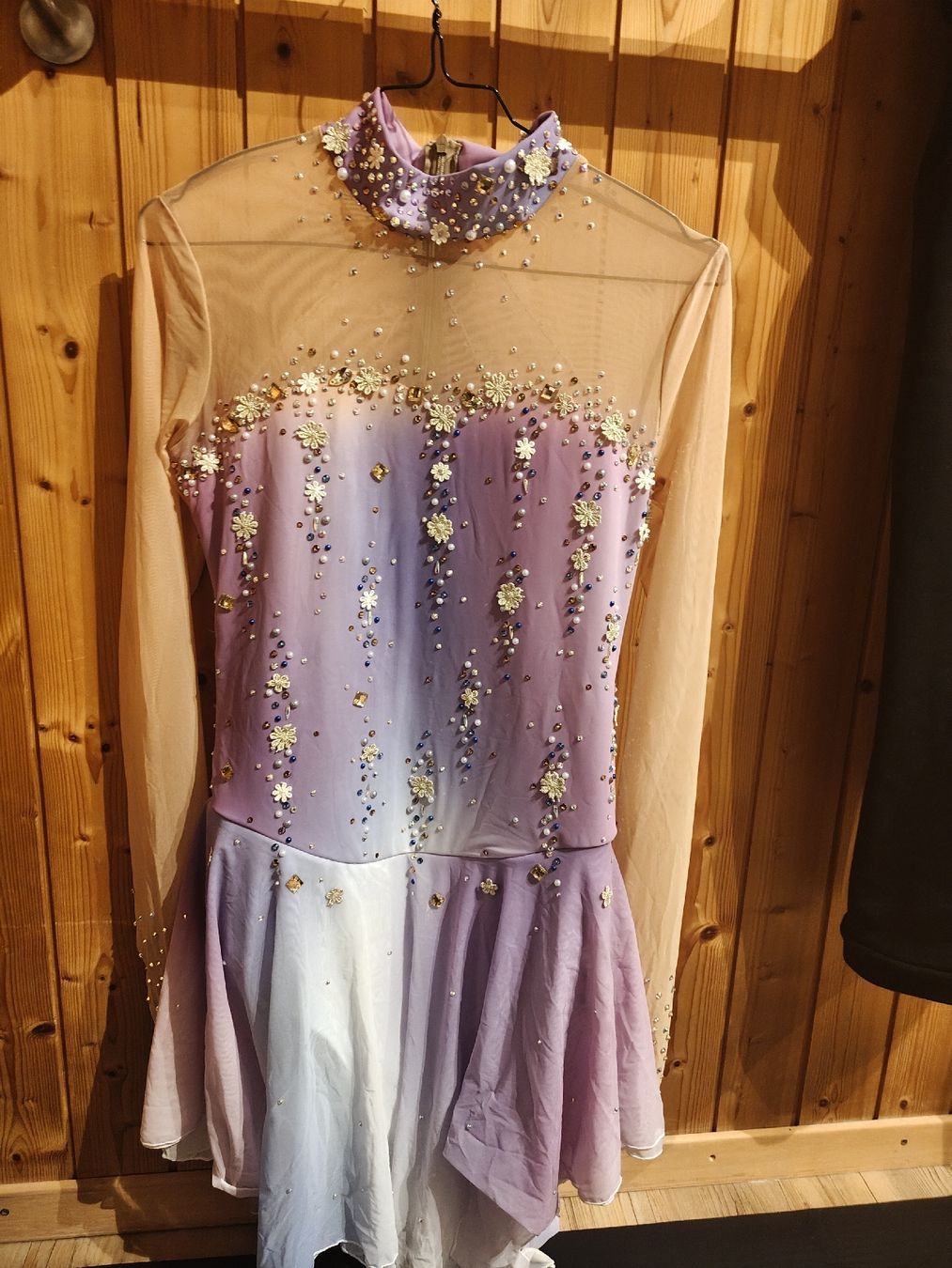 Robes: Kürkleid Eiskunstlauf – Neuf avec emballage d'origine à Sargans par Naera1208