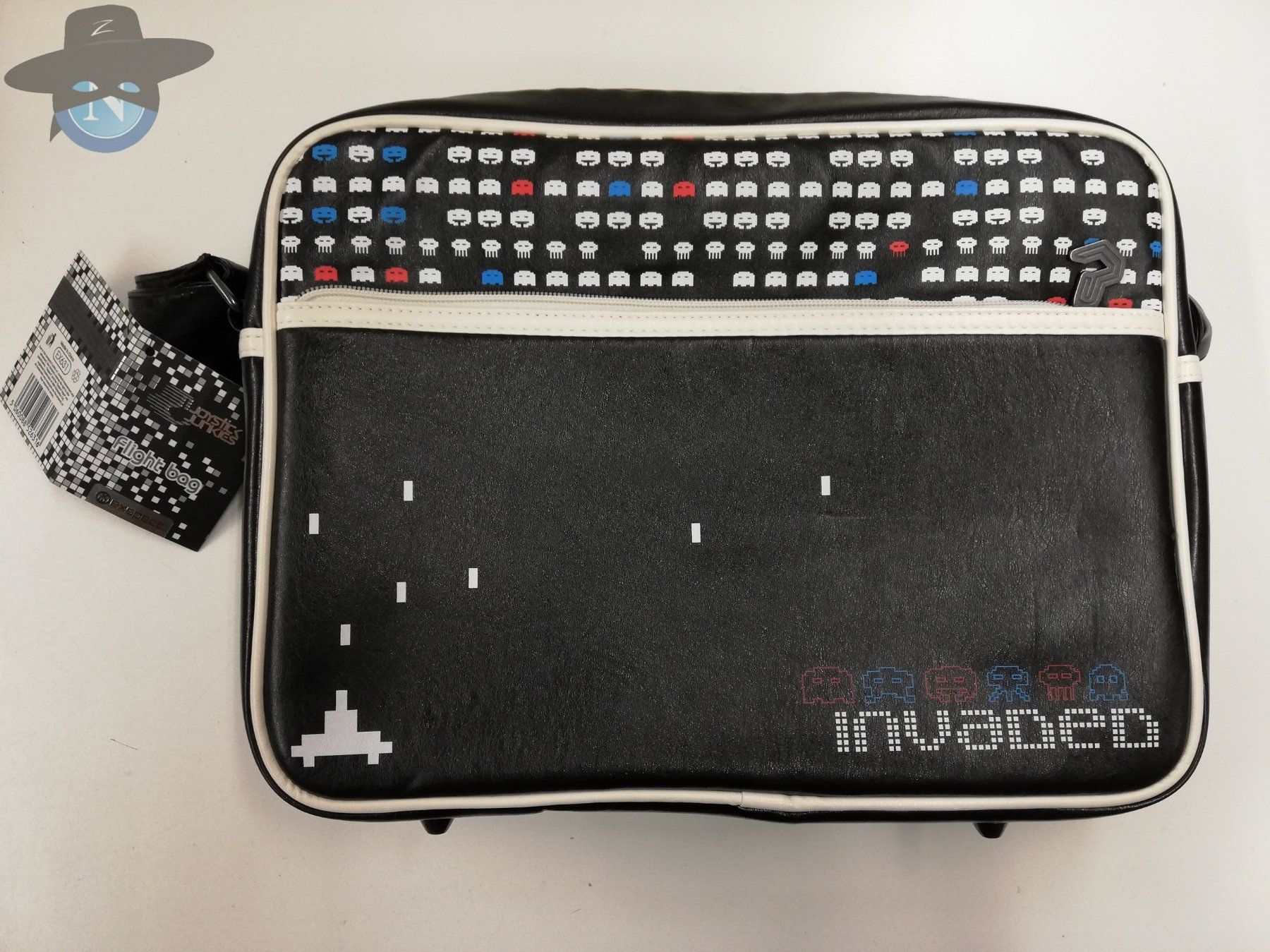 Sony Giochi: Space Invaders - Flight bag von Joystick Junkies / NEU – Nuovo (secondo la descrizione) da St. Gallen venduto da zorro_dc