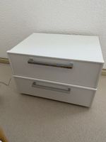 Nachttisch weiss mit zwei Schubladen
