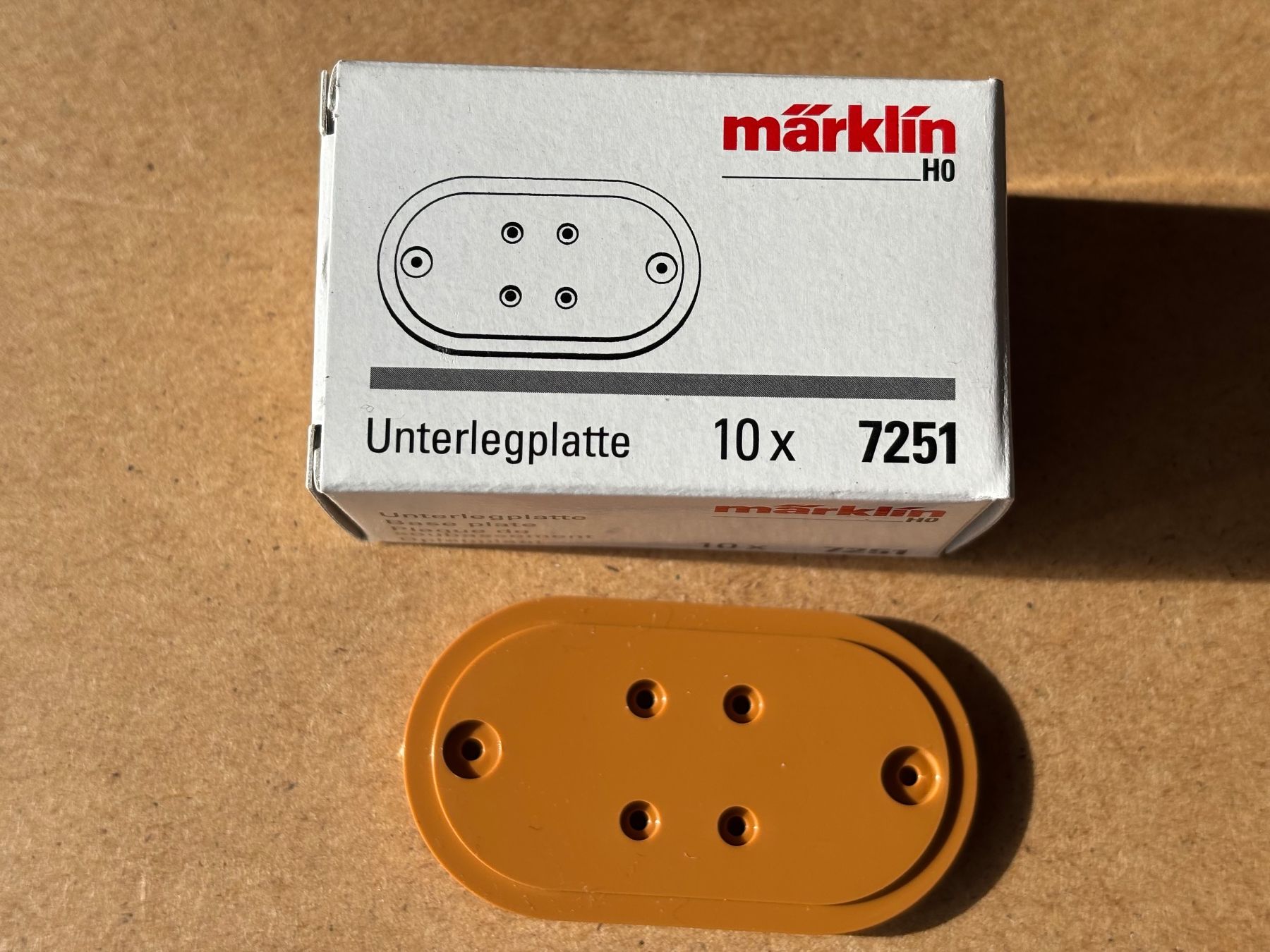 Märklin Modellini di ferrovie: Marklin 7251 Unterlegplatte 3 mm – Nuovo e nell'imballaggio originale da Hauterive NE venduto da eriamch