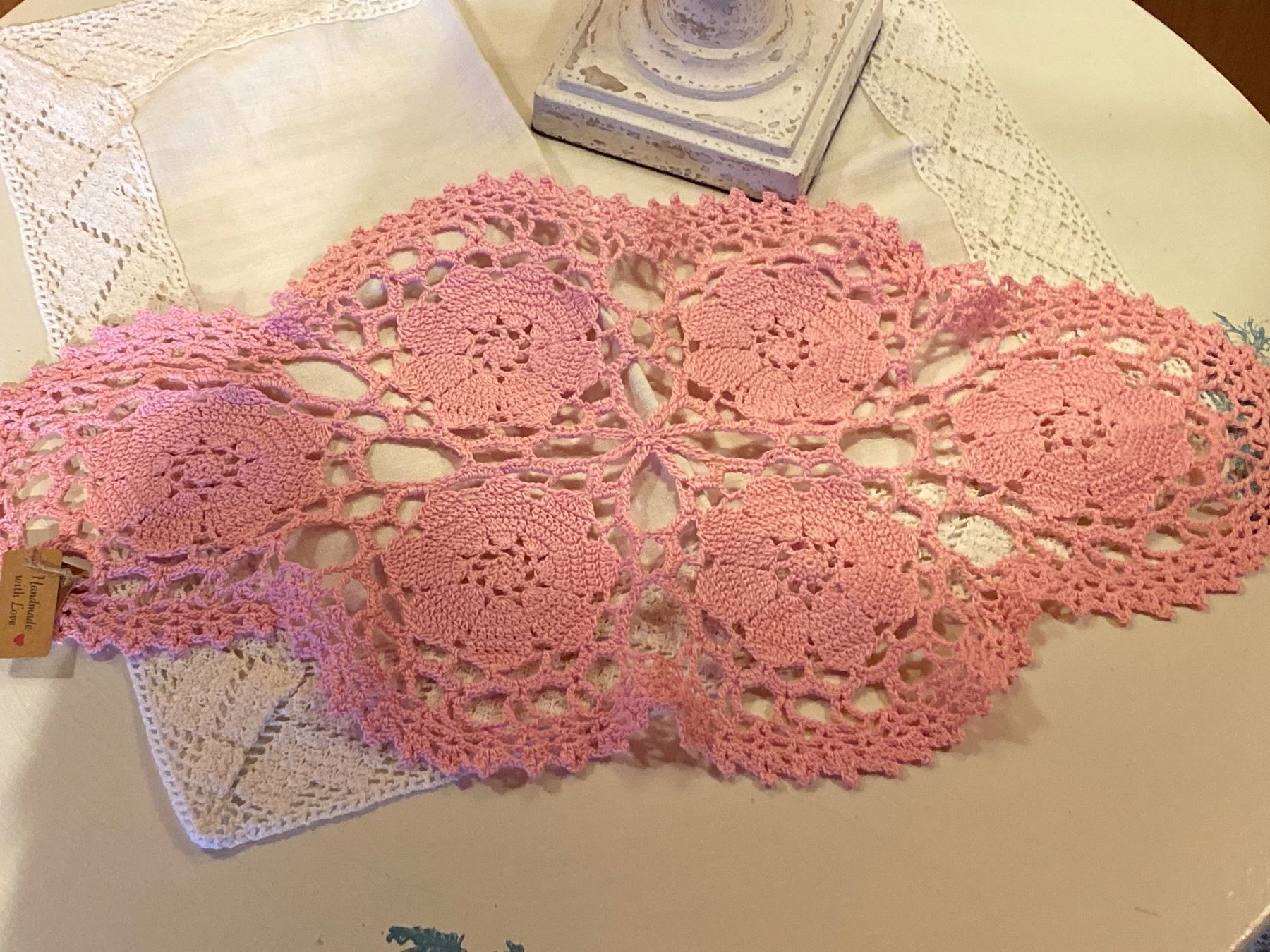 Tessuti: SPITZEN DECKE ROSA-VINTAGE – Nuovo e nell'imballaggio originale da Meienried venduto da ManuelaBoutique