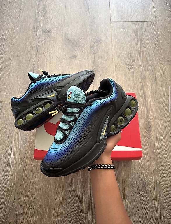 Chaussures hommes: Nike air Max DN hyper blue – D'occasion à Cheseaux-Lausanne par mad_mnv2