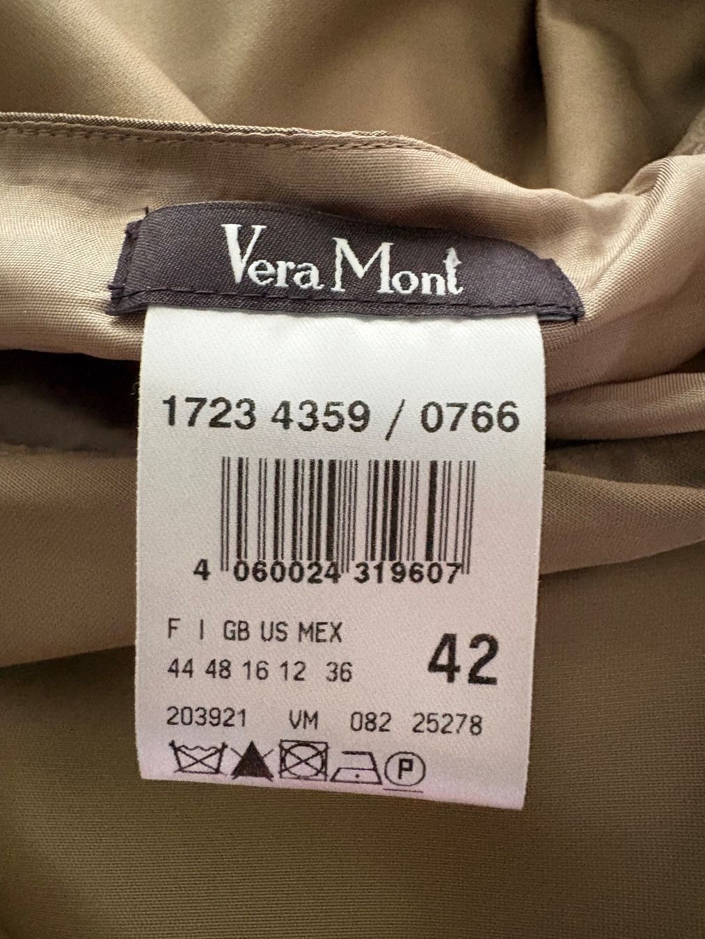 Lots de vêtements: Jacke-Rock -Bluse – D'occasion à Zürich par luc_2t2q 8