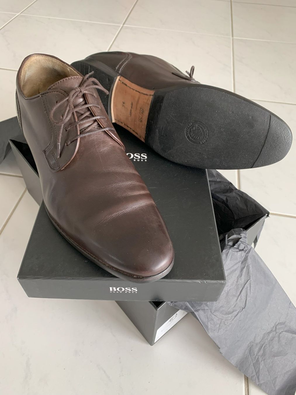 Hugo Boss Herrenschuhe: Schuhe Hugo Boss Gr. 9.5 /EU 44 – Gebraucht aus Bassersdorf von pesti29 5