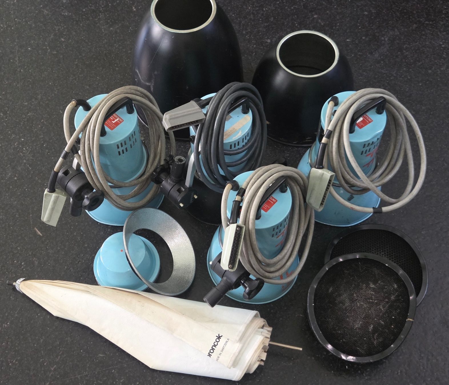 Broncolor Flash: Broncolor Blitzleuchten incl Generator – Usato da Zuerich venduto da Motz0
