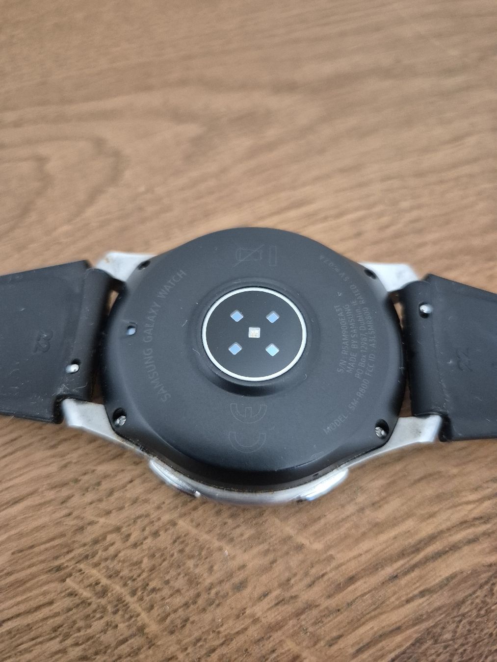 Samsung Smartwatch: Samsung Galaxy Watch Silver (46mm, BT) – Usato da Lenzburg venduto da SandroRodrigues 3
