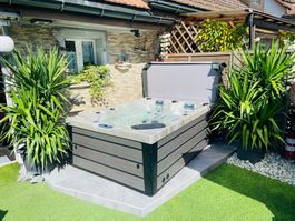 Luxus-Whirlpool ab 1.–! Spa Solutions Rhodium Whirlpool