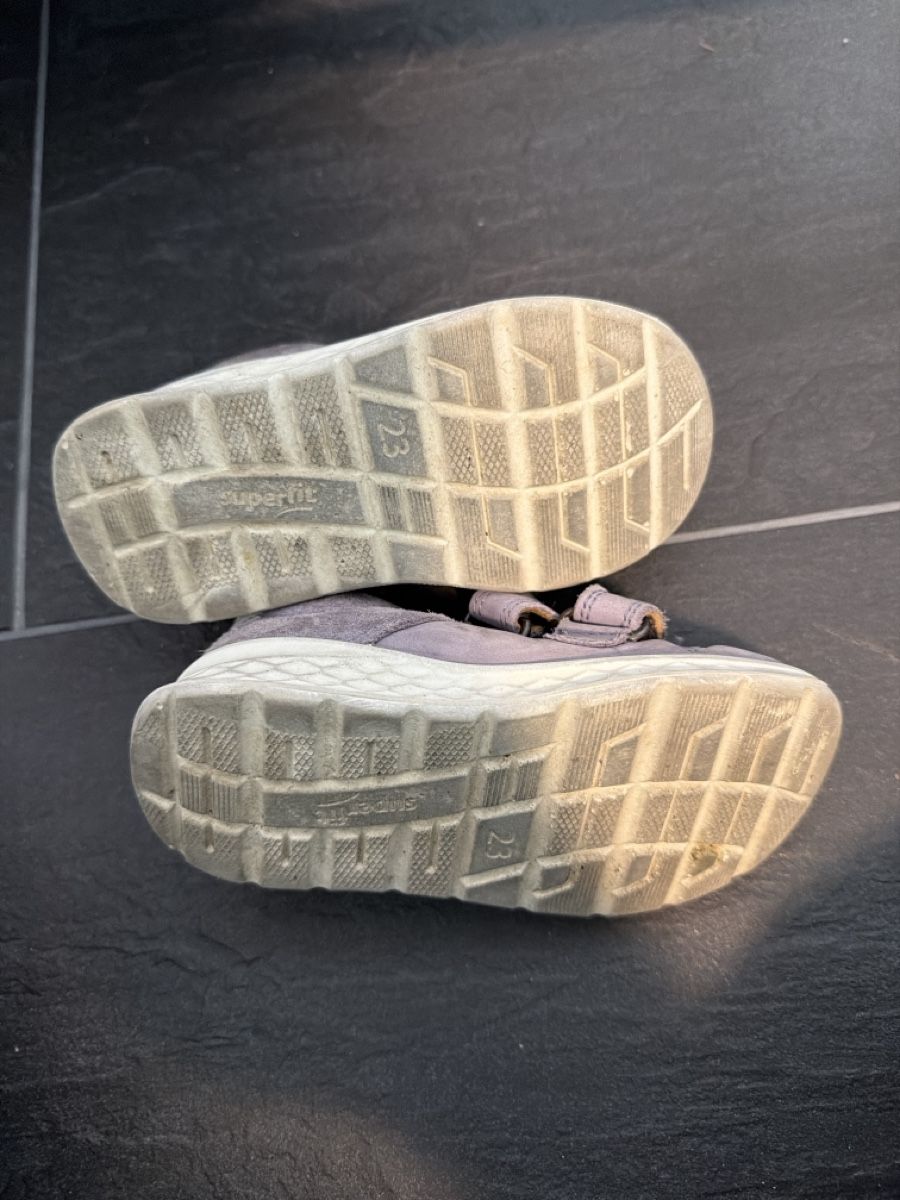 Superfit Schuhe für Mädchen: Lerlaufschuh von Superfit Gr. 23 – Gebraucht aus Oftringen von LikeiT 1