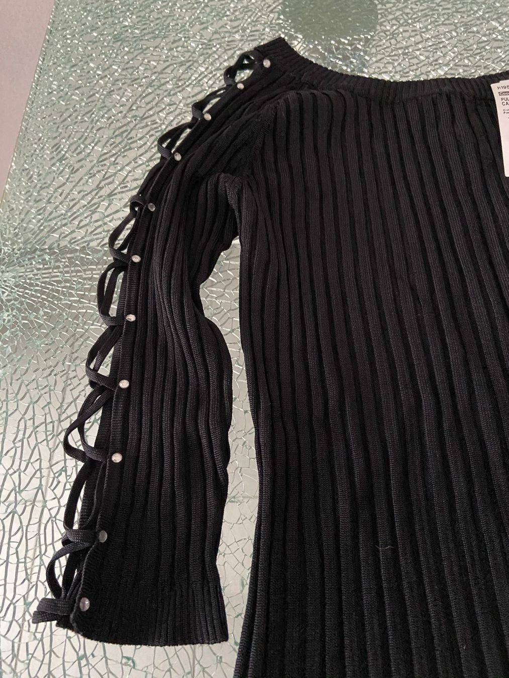 Pulls & Sweat-shirts: neuer, schwarzer Pulli mit Strass – D'occasion à Oftringen par andrax 1