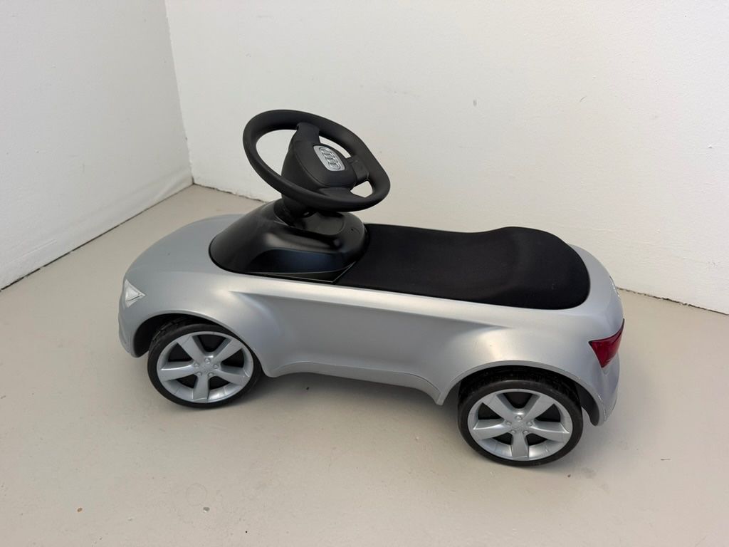 Fahrzeuge für Kinder: Audi Rutschauto – Gebraucht aus Bubendorf von glitchCat