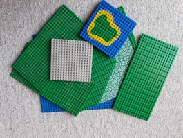 Diverse Grundplatten Lego, grün, blau, grau