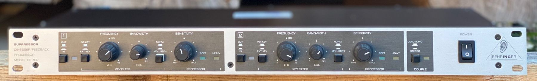 Behringer Mischpulte: Behringer De-Esser/Supressor DE-102 – Gebraucht aus Wirzweli von Kreonides