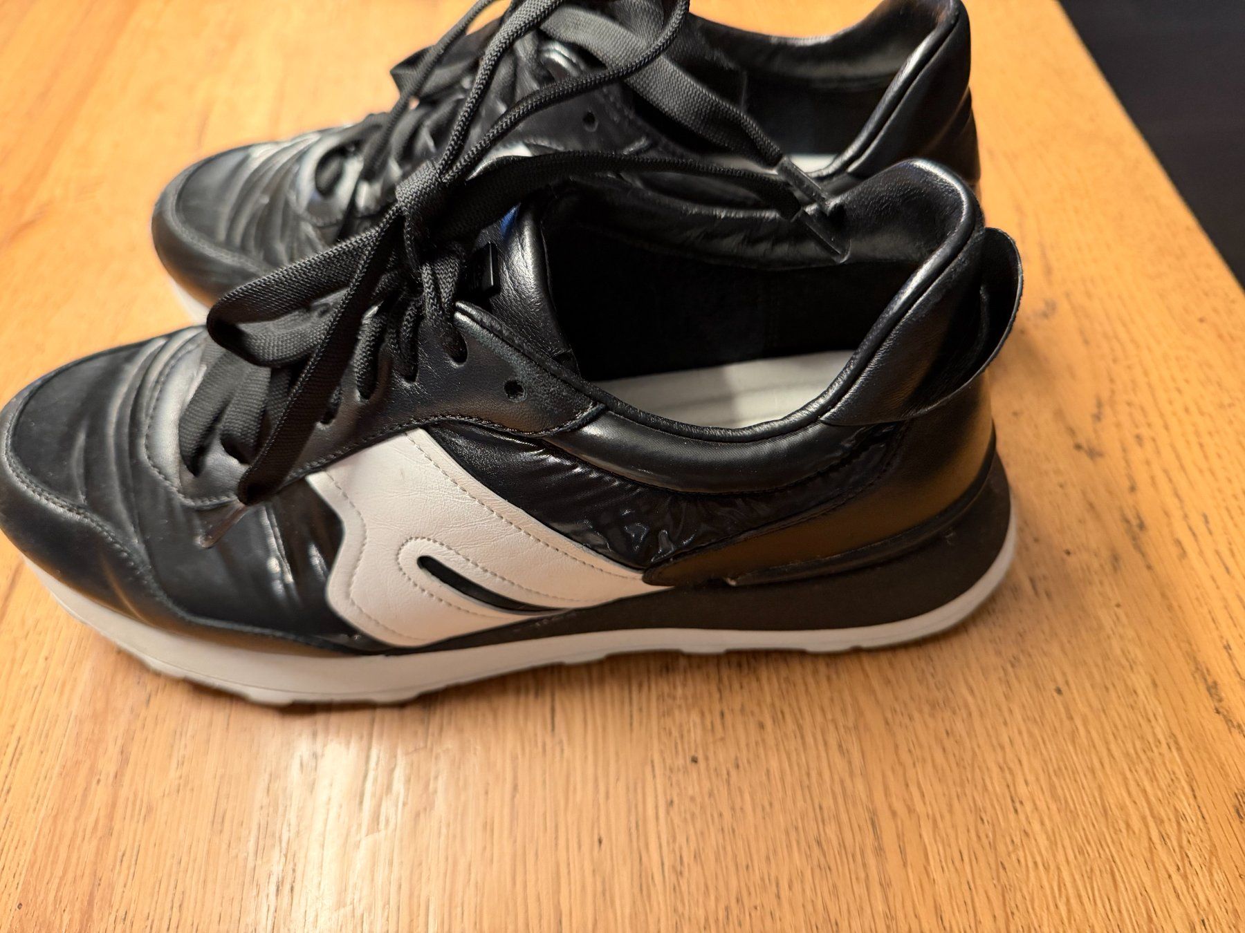 Högl Chaussures femmes: Högl Sneaker – D'occasion à Villmergen par nina025 1