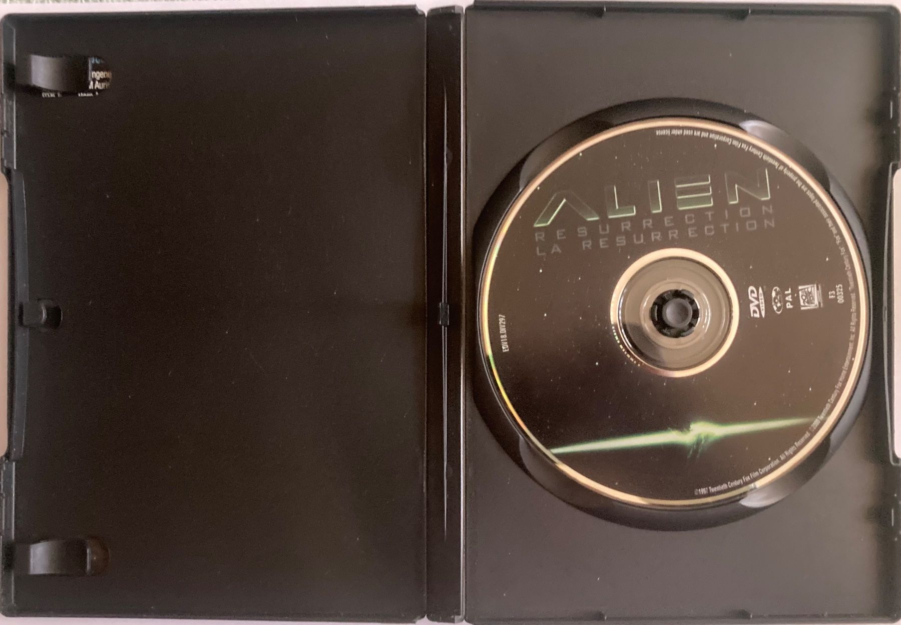 Alle DVDs: ALIEN (RESURRECTION) – Gebraucht aus Poliez-Pittet von Newtown-Records 2