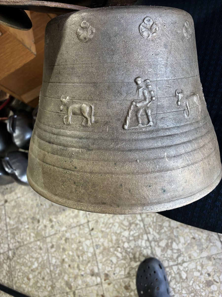 Campanacci mucche: Cloche  12 livres A.V.Siebenthal – Usato da Vionnaz venduto da didlud 2