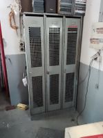 Vestiaire métallique robuste, parfait pour atelier ou garage