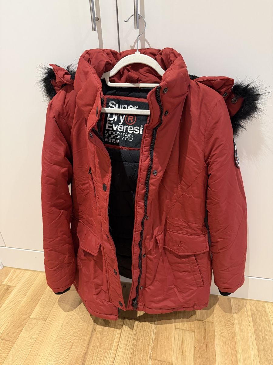 Superdry Cappotti: Superdry Everest Winterjacke, Rot – Usato da Ulisbach venduto da joelsj