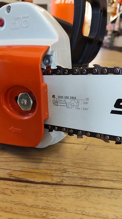 Seghe: STIHL MSE 141 C  Elektro-Kettensäge – Usato da Cunter venduto da inf_w8s7 2