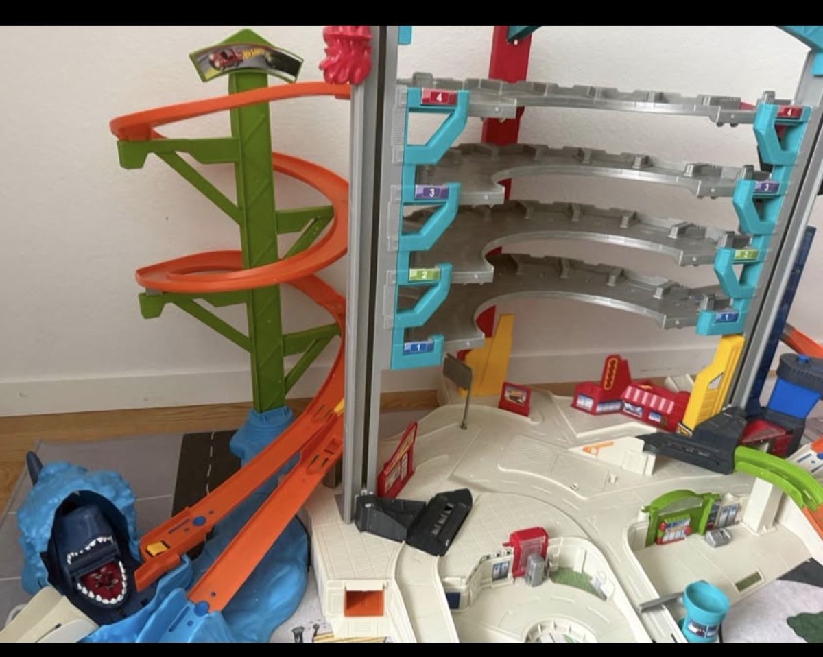 Hot Wheels Giocattoli: Mega Garage Hot Wheels – Usato da Belp venduto da lev_nyy5 1