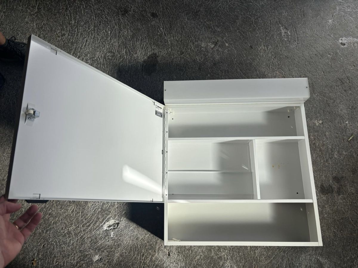 Spiegelschränke: Badzimmerschrank – Gebraucht aus Zürich von chipicha 1