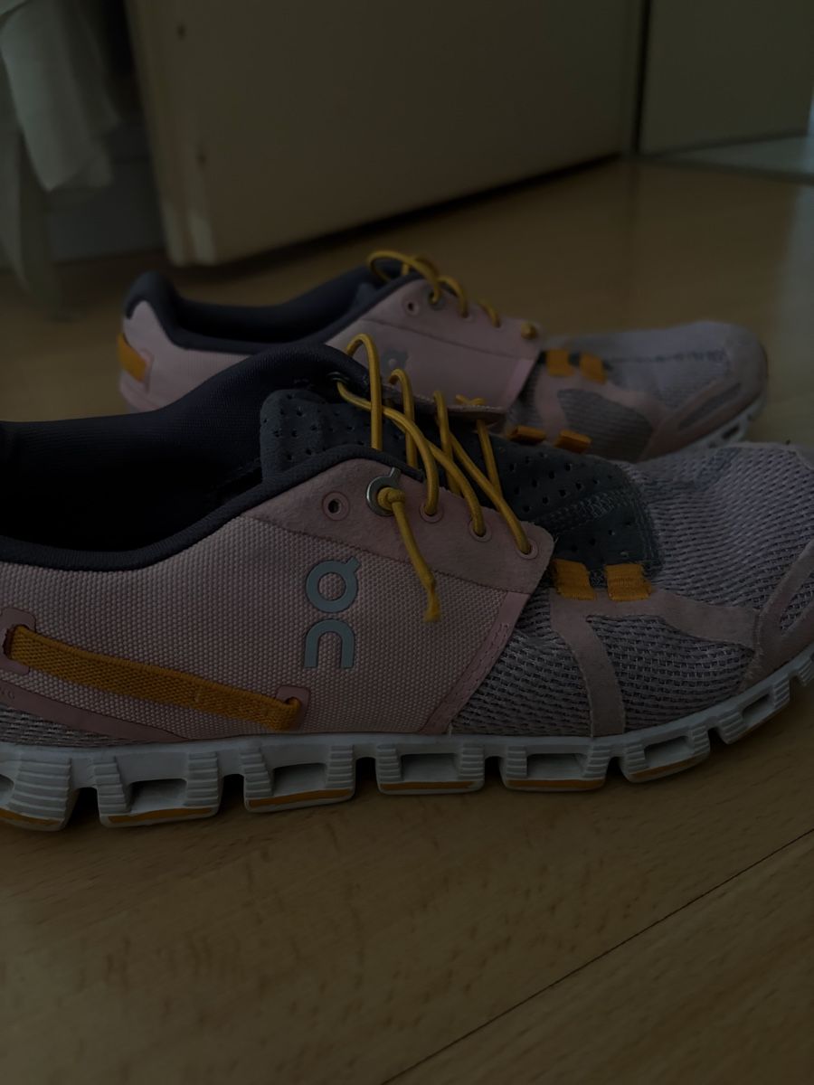 On Damenschuhe: ON Running Cloud Women Used Size 39 – Gebraucht aus Zürich von Vdiddy 3
